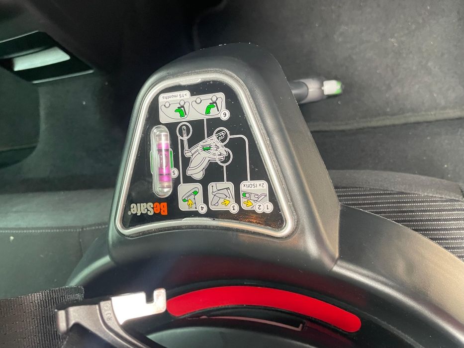 Scaun auto pentru copii BeSafe iZi Turn i-Size