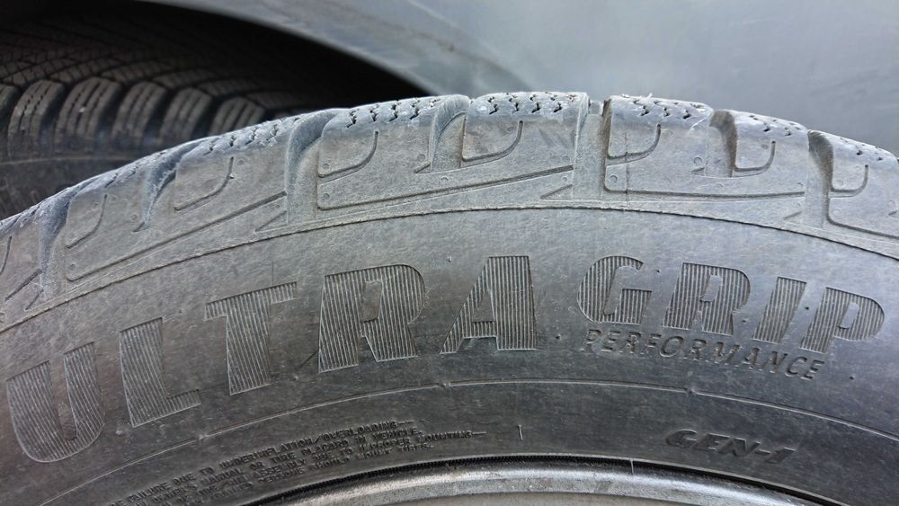 4бр. зимни гуми 235 55 18 Goodyear Ultra Grip GEN-1