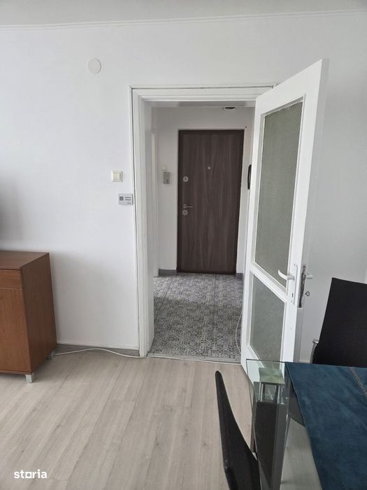Apartament generos de inchiriat