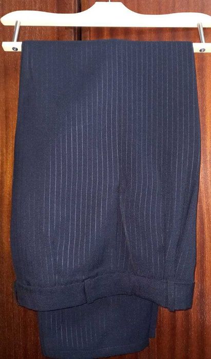 Продам мужские куртки и костюмы