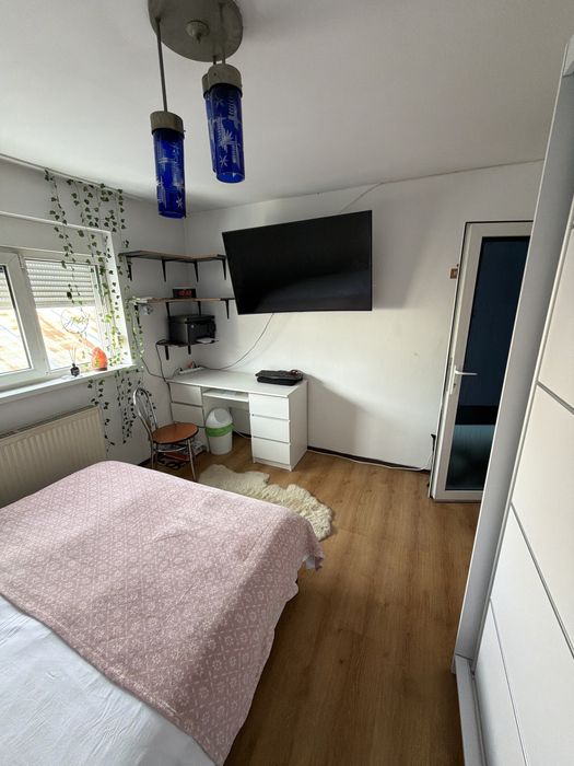 Inchiriez apartament 3 camere