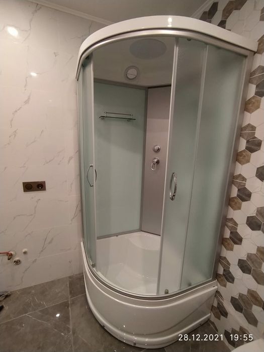 Душевые кабины в наличии