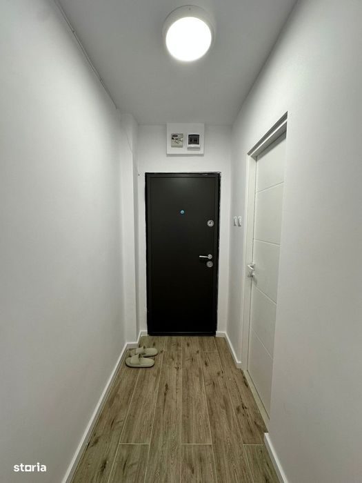 Apartament etajul 2/4 Renovat complet.