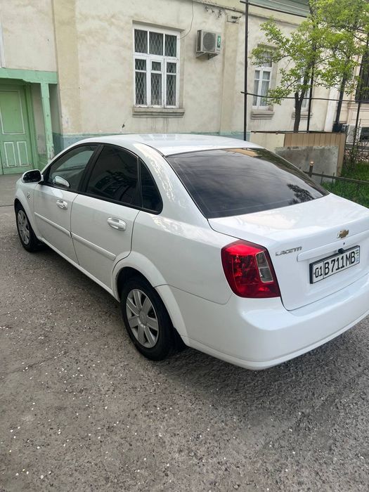 Продам Lacetti 1.8
