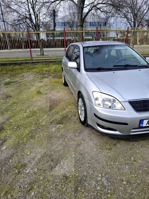 Toyota korolla автомобил