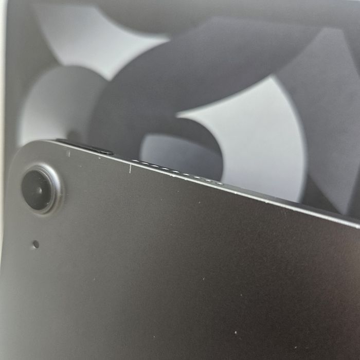 IPad Air 5Th 64GB WIFI Space Grey Zeus Amanet Vitan  5977