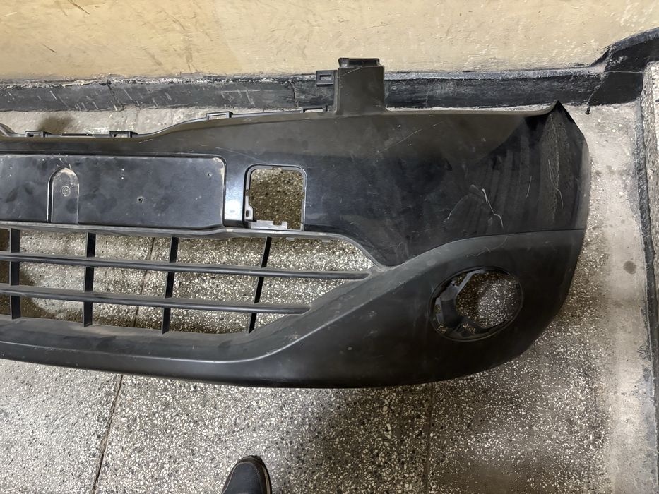 Продавам предна броня за Нисан Кашкай 2007г.