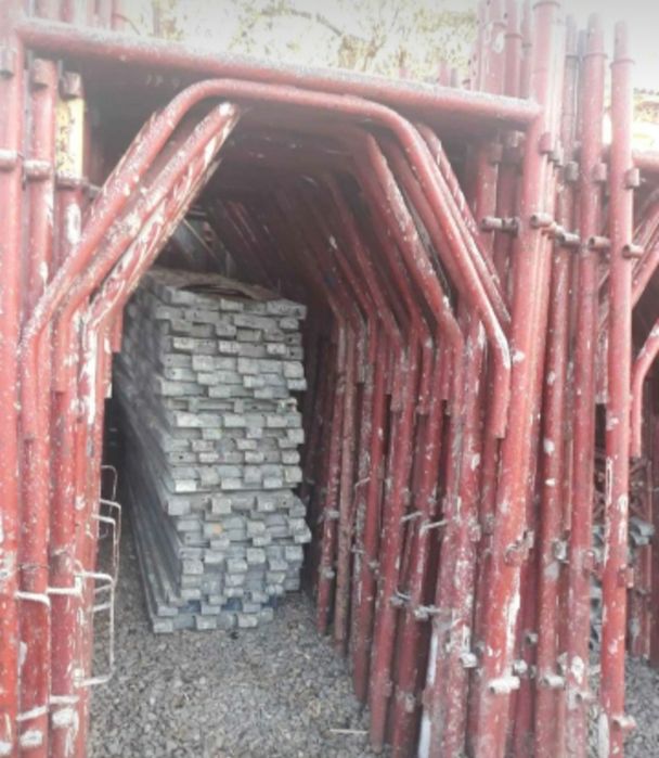 Schela si podine de vânzare