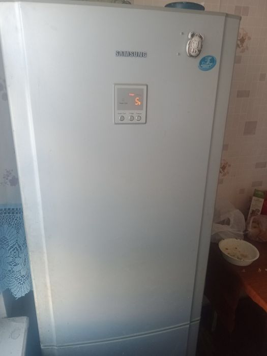 Холодильник Samsung Самсунг