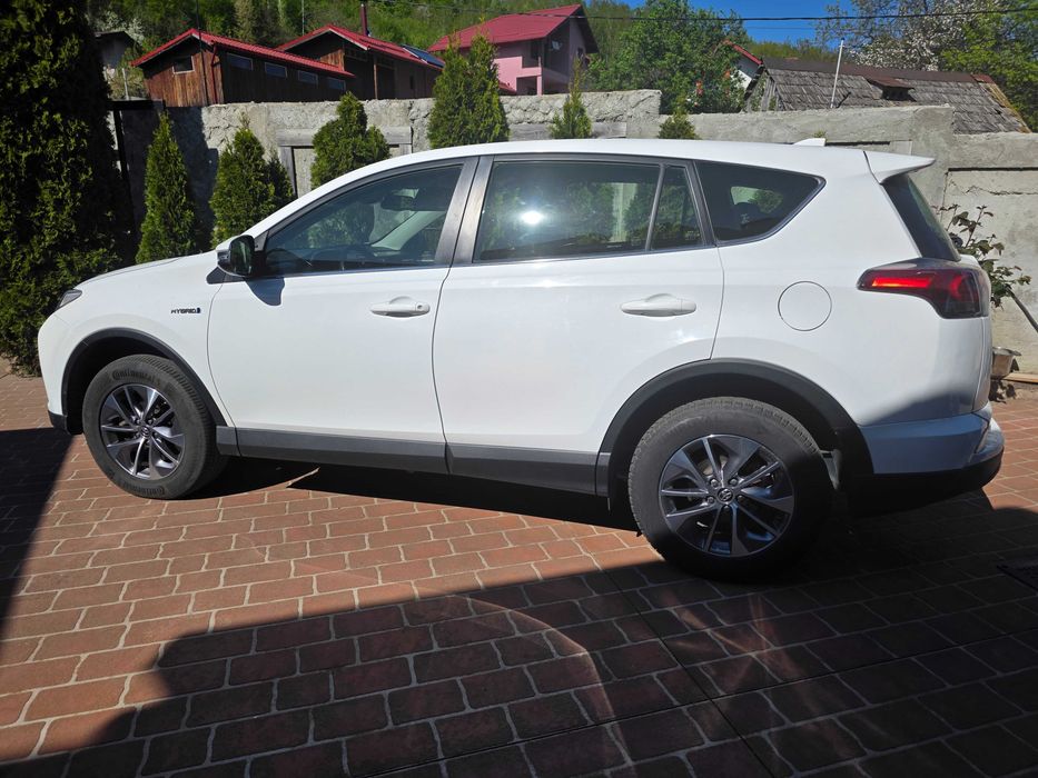 TOYOTA RAV4 2017 — imagine 2