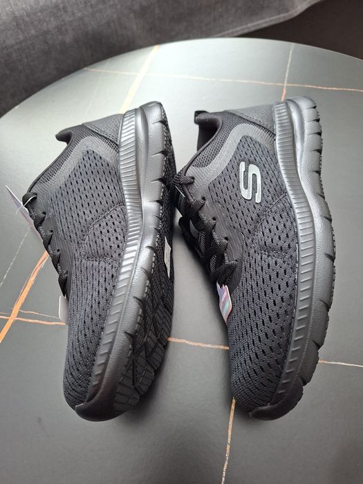 Skechers damă 37