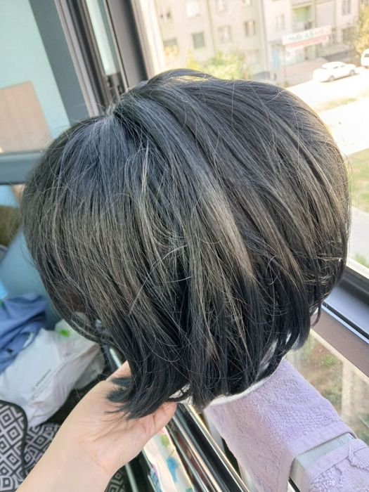 Парик стрижка срочно продам