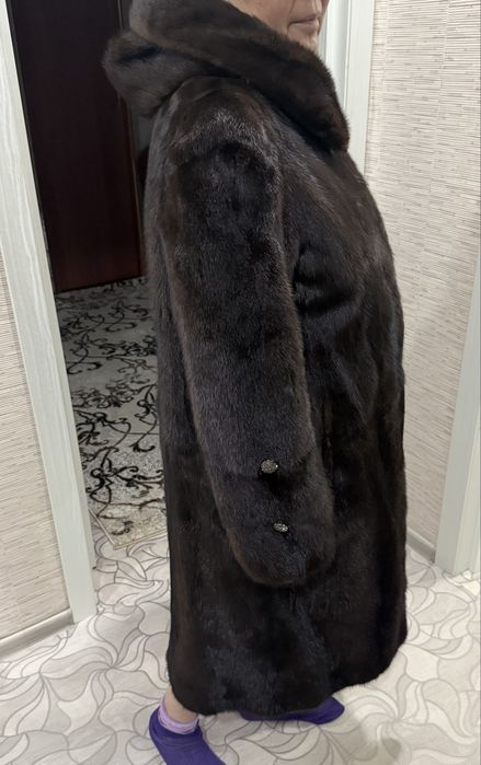 Продам шубу норковую