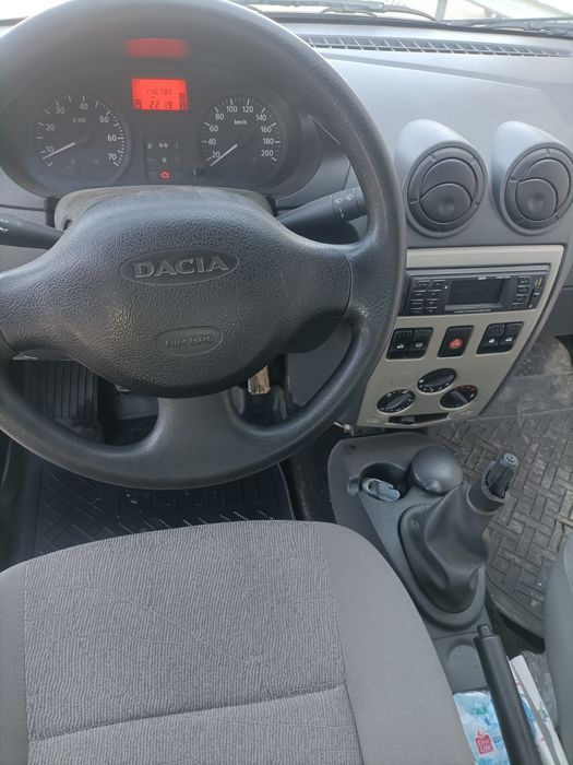 Dacia Logan , 1.4  benzină , an 2007, accept diverse schimburi
