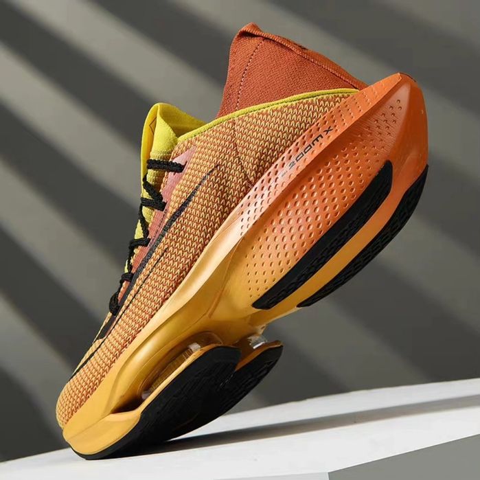 Беговые кроссовки