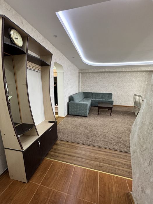 Oybek metro Arenda Mirobod bozori yonida