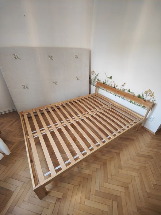 Pat cu somiera si saltea