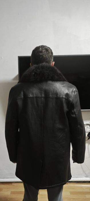 Дубленки енот  и вторая ,искусственный мех