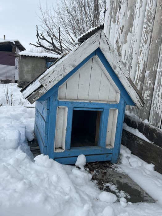 Будка с двойными стенками