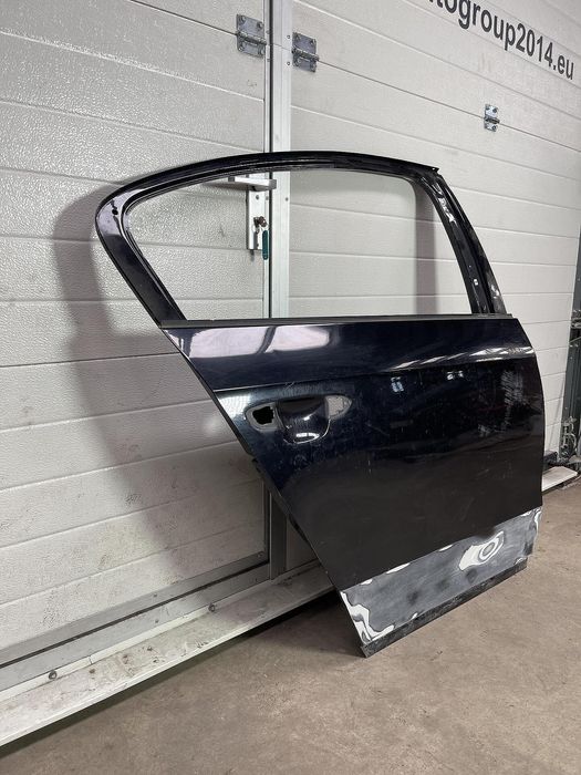 Задна дясна врата за vw passat b7 седан - 3ae833056