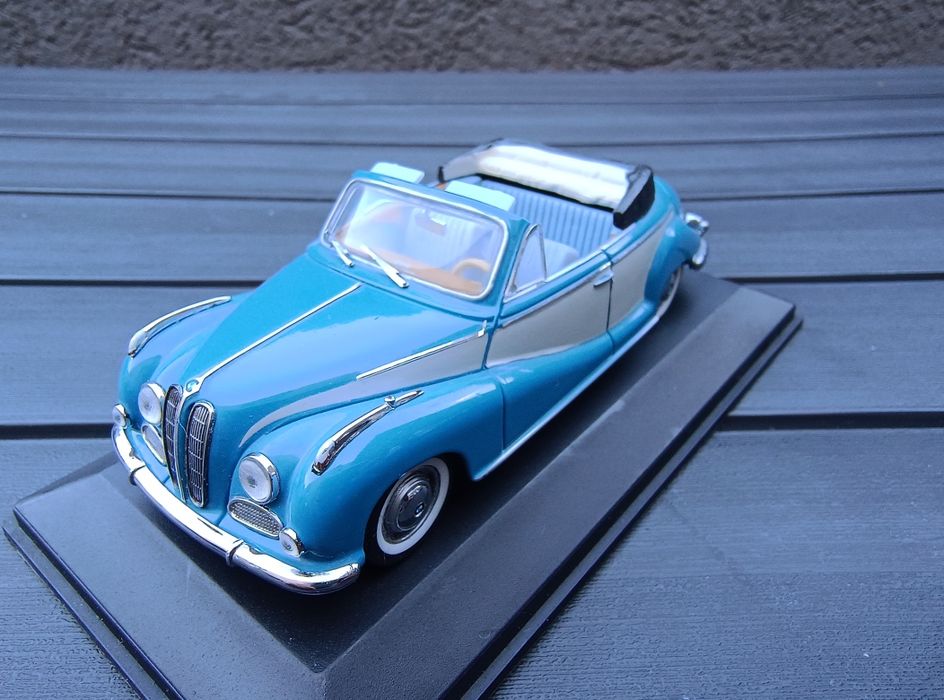 Trei machete scara 1:43