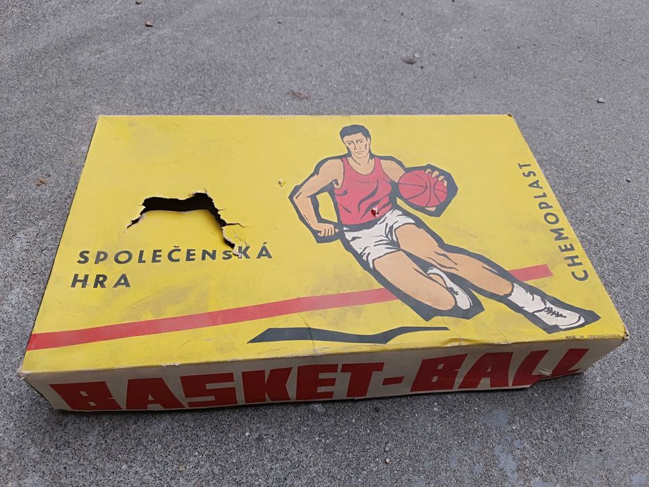Стара чешка игра баскетбол от соца