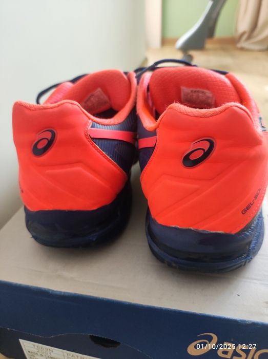 Дамски Asics Маратонки