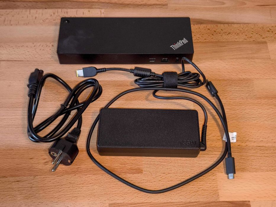Lenovo ThinkPad Universal Thunderbolt 4 Dock USB C докинг станция