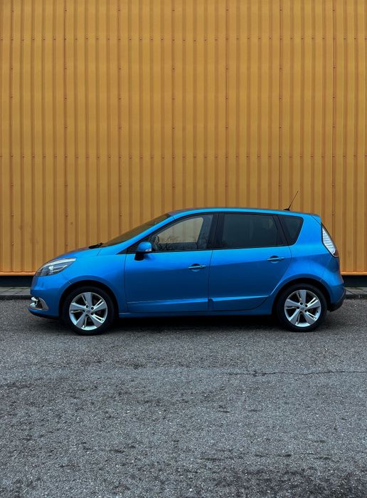 Vând Renault scenic  3