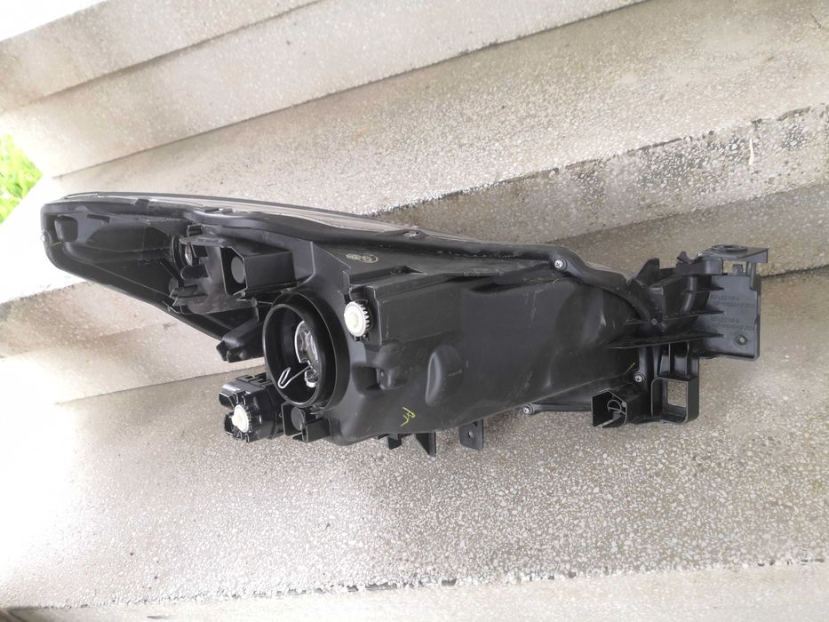 Фар Mazda 2 ляв/Фар Мазда 2 Оригинален