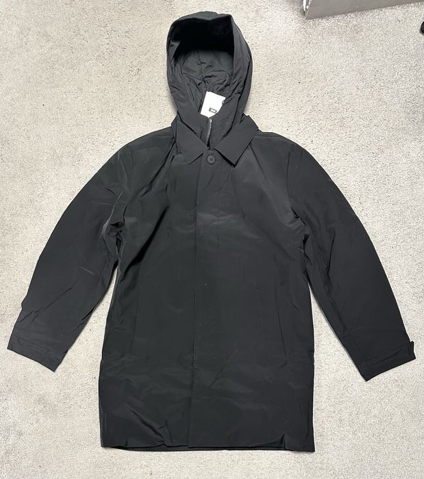 Чисто ново оригинално зимно яке