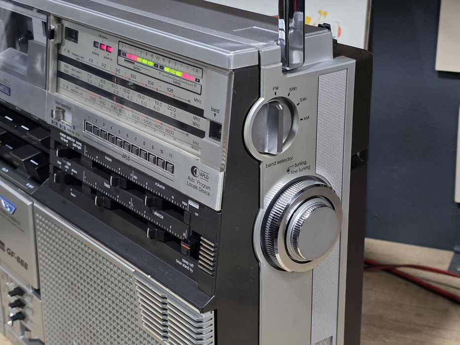 Boombox SHARP GF-666, radio casetofon portabil , dublu casetofon,  stereo hifi
