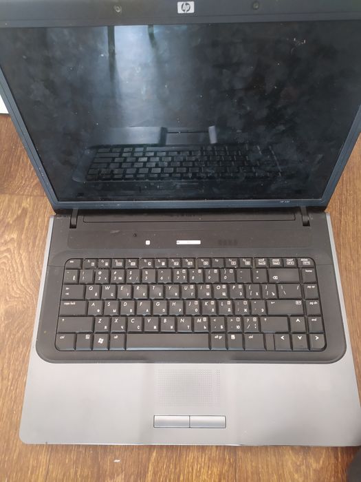 Ноутбук HP старенький
