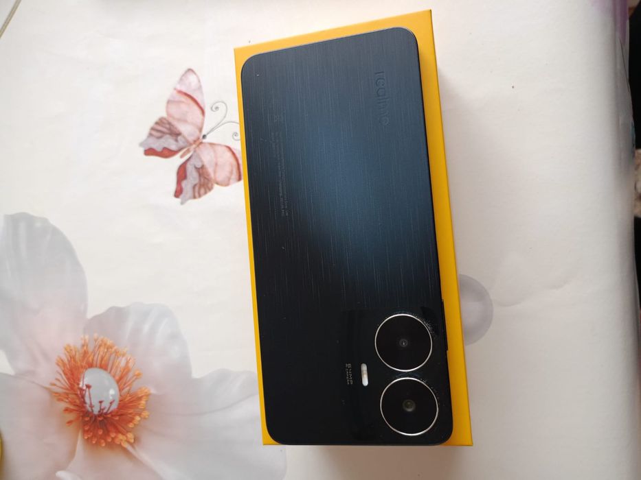 Продам realmi c55 256g