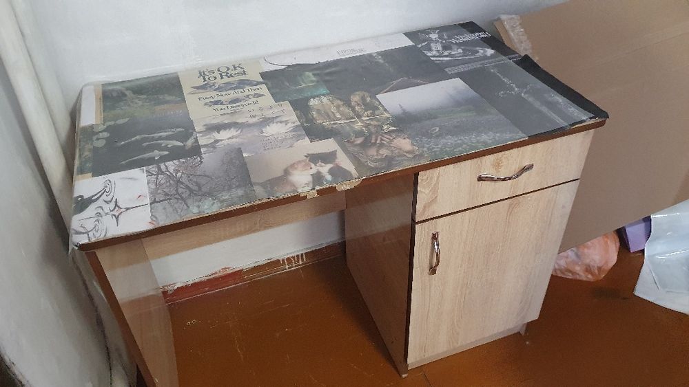 Продам стол письменный