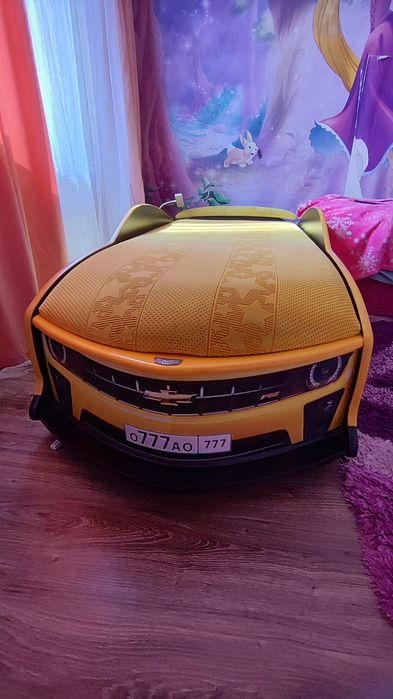 Детская кровать машинка