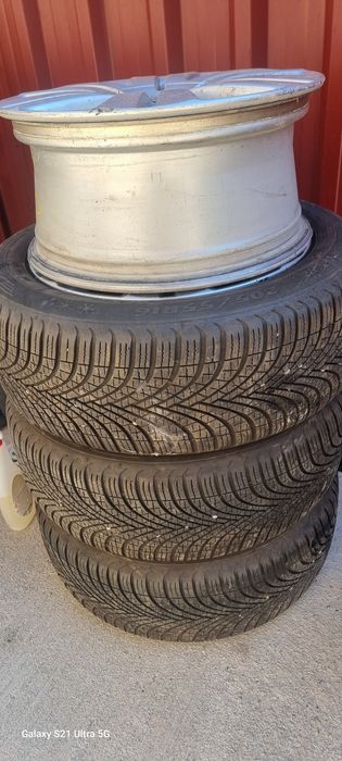 Cauciucuri de iarnă + jante originale volkswagen