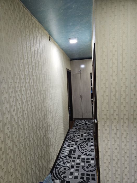 Продам 2/2/4 м. Космонавтов