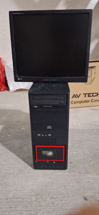 Компьютер екран и блок