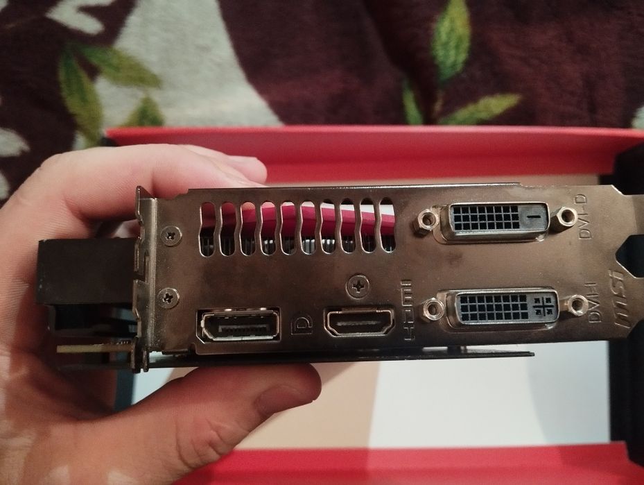 Видеокарта MSI R9 380 Gaming 2G