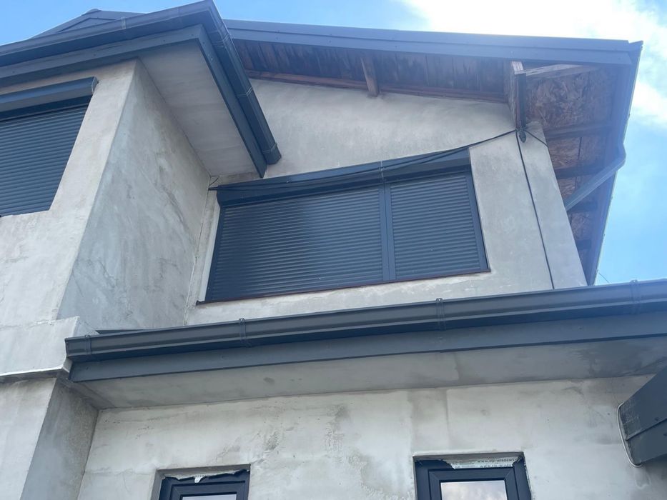 Fereastra Termopan culoarea wenge si oblon dublu si simplu cu termopan