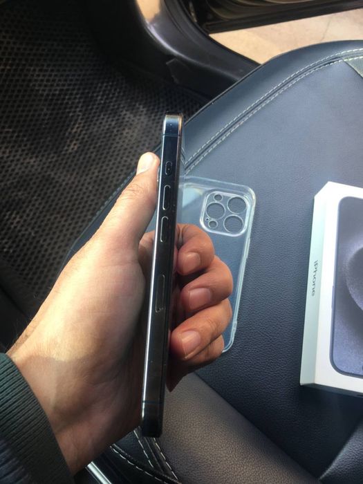 Iphone 15 pro 256 gb 79% batare