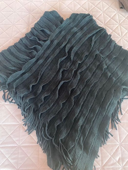 Пуловери плетени