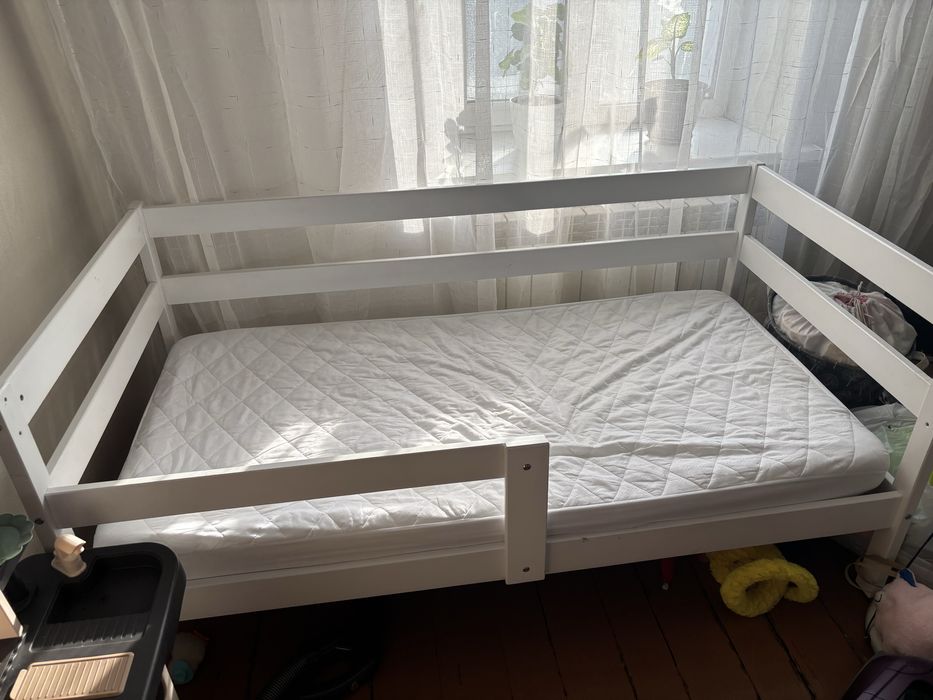Продам кровать детскую