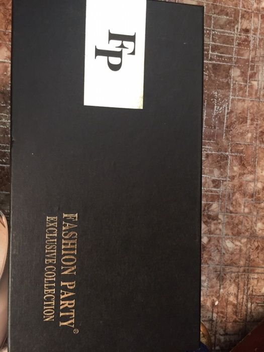 Продам новые туфли лодочки