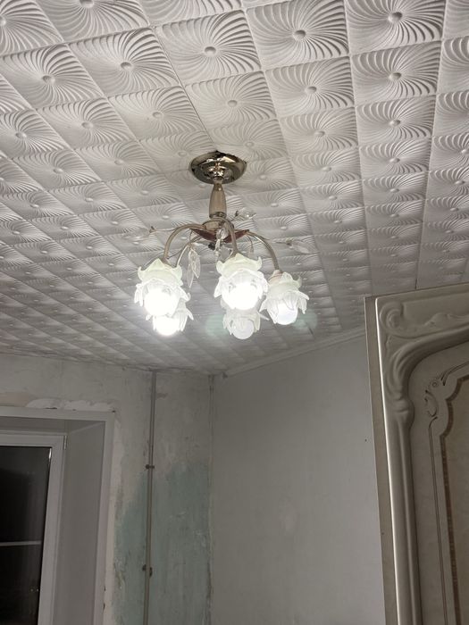 Люстра хорошем состояний