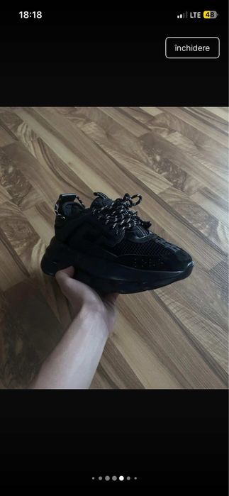 Versace chain reaction