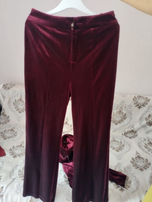 Продам костюм женский