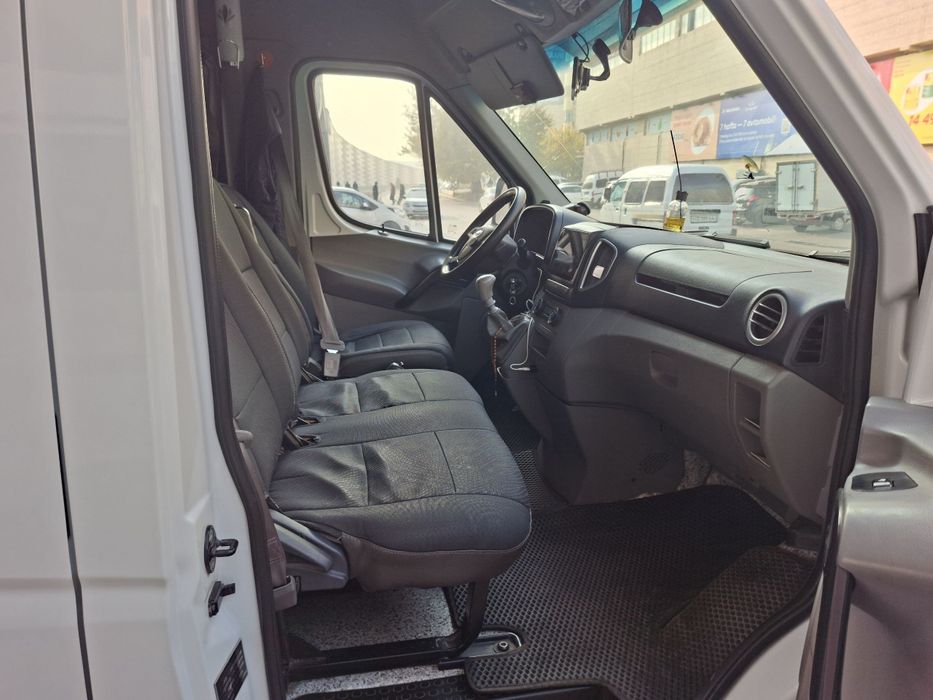 Микроавтобус JAC Sunrai