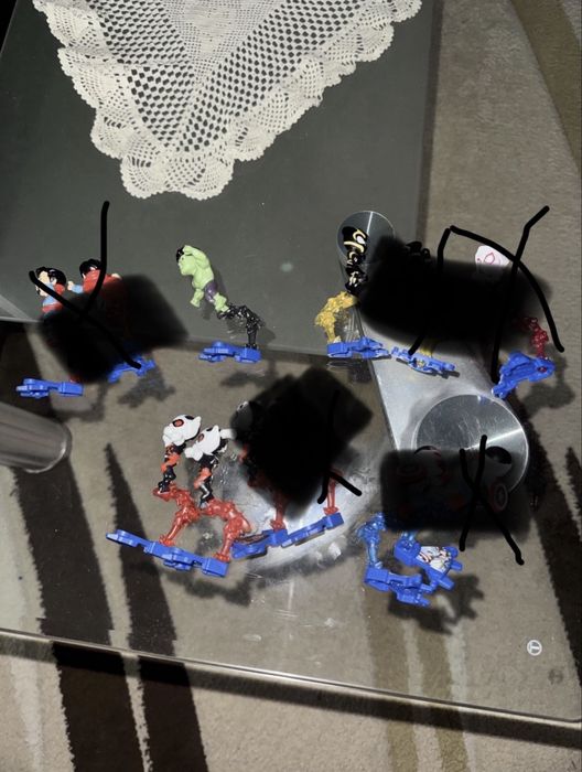 Kinder Марвел фигурки